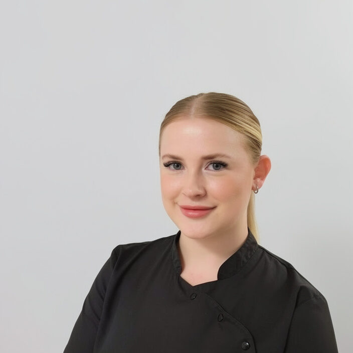 Lara Hintergrund bearbeitet